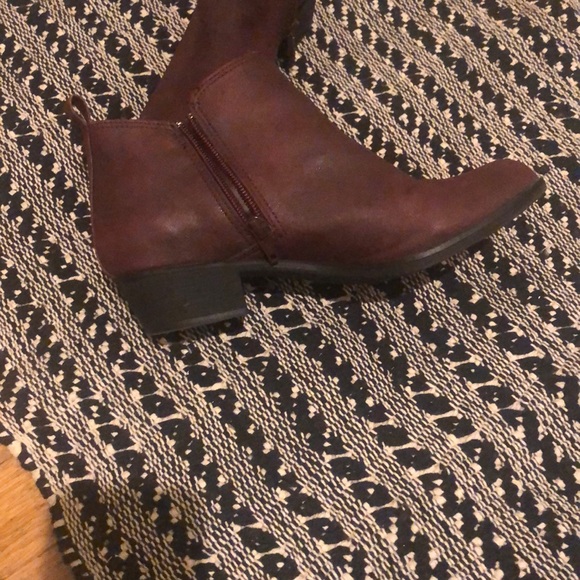 Ankle length booties low heel - Picture 3 of 4